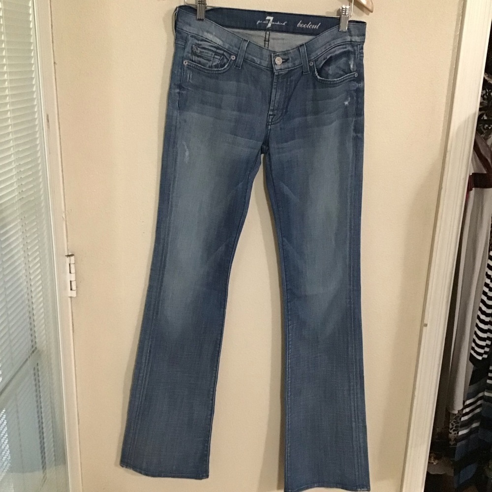 Seven from mankind  size 28 boot cut Factory distressed